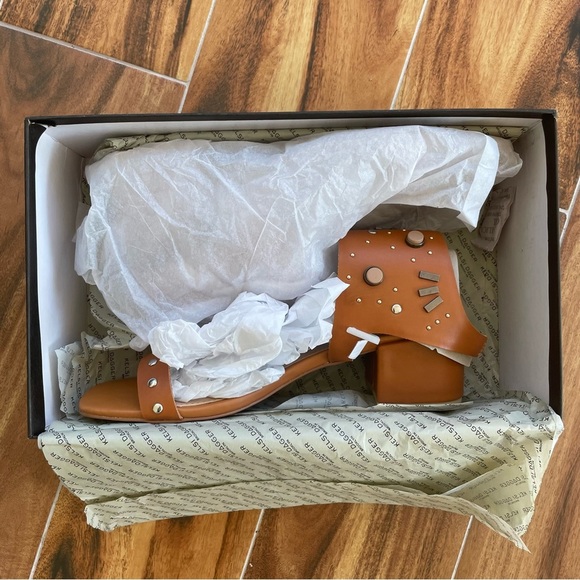 NIB Kelsi Dagger Brooklyn Sabrina Studded Vegan Leather Sandals Size 7.5 - Picture 10 of 13